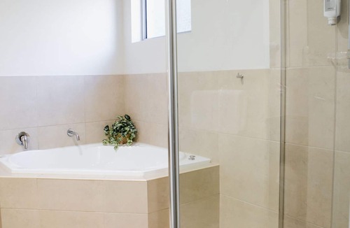 Noosa Heads Hotel | Noosa Heads Motel