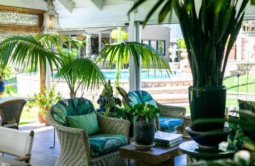 Doonan Bed & Breakfast | Noosa Valley Manor B&B