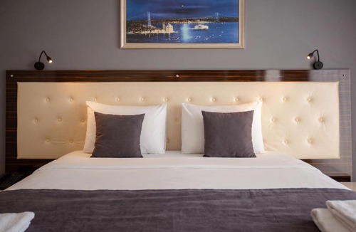 Side Hotel | Nora Suit Hotel
