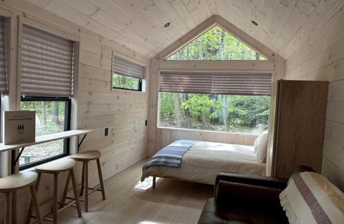Corinth House | Nordic-Inspired Tiny Cabin Near Lake George & Hudson River, New York