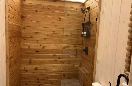 Corinth House | Nordic-Inspired Tiny Cabin Near Lake George & Hudson River, New York