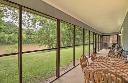 Lone Rock House | Norfork Getaway: Walk in White River Access!