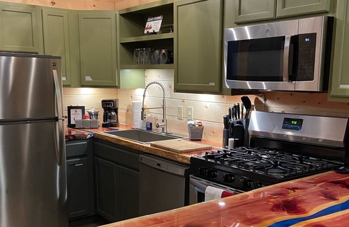 Norfork House | ❤️Norfork's Caddis Cabin - Close to all the sites! Walk to the Brew Pub & Café❤️
