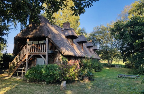 Saint-Honore Cottage | Norman cottage with sauna, fireplace and garden