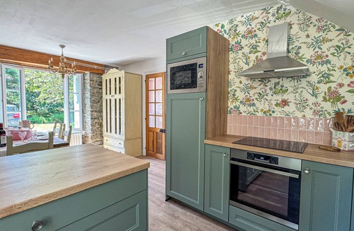 Cahan House | Normandy Countryside Charming House by River