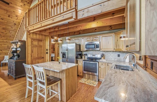 Tazewell House | Norris Lake Cabin Near Marinas & Fishing Fire pit