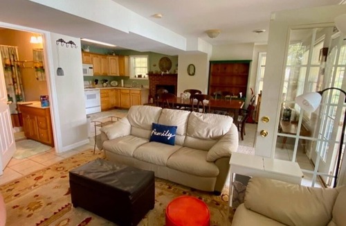Jacksboro Cottage | Norris Lake Front Rentals: Cat-Coll Cottage Lovely 2 bedroom w/private dock