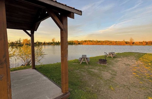 North Perth Cabin | North Cabin - Whispering Willow Cabins