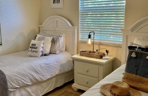 Jose's Hideaway House | NORTH CAPTIVA ISLAND Steps to Private Gulf Beaches Pools Hot Tub Golf Cart