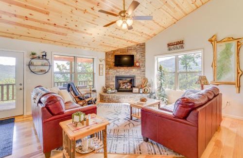 Murphy House | North Carolina Cabin - Pool Table & Mountain Views