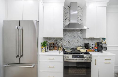 North End Apartment | North End Apartment Prime Location