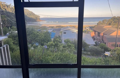 Waihi Beach House | North-End Beach Bach - Family charmer, amazing views, moments from the water.