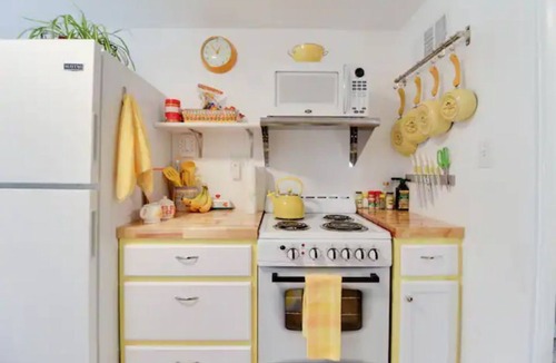 Veterans Park Apartment | North End Downtown #7 - 5 Star Rating - Super Nice