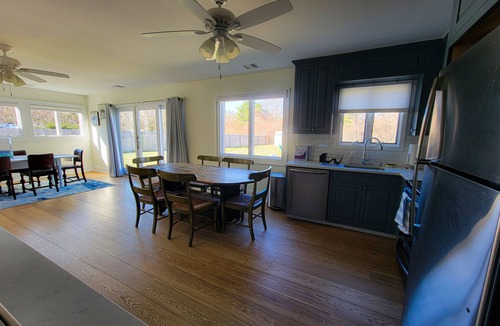 Aquebogue House | North Fork Wine Country Retreat