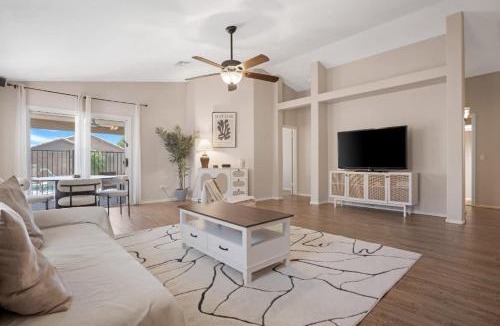 Deer Valley House | North Glendale Pool Retreat