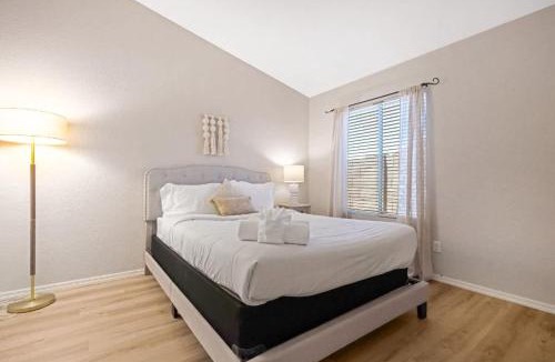 Deer Valley House | North Glendale Pool Retreat
