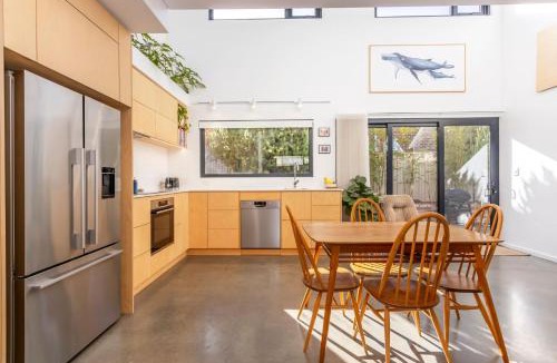 North Perth Apartment | North Perth Lanehouse