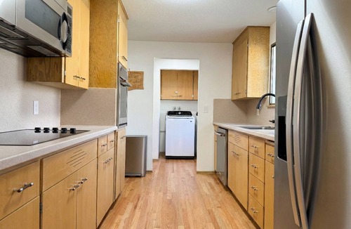 Olympic Hills House | North Seattle Gem! Cedar Sunroom, Hot Tub, AC, EV Charging with Large Backyard!
