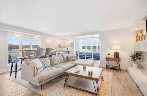 Nebo House | North Shore Lake - Lakefront Escape, Dock Access and Mountain Views!