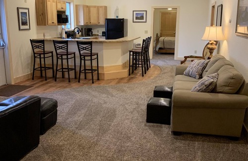 Palmers House | North Shore Lighthouse Suites ~ Anderson Suite~With Sauna and Outdoor Fire Pit