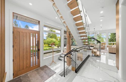 District of North Vancouver Villa | North Shore Luxe Villa