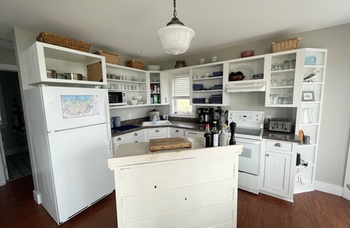 French River Cottage | North Shore Ocean View Cottage- Access To Private Beach For Cottagers!