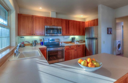 Eastsound Cottage | North Shore Retreat: Community Dock, Beach, Tennis, Pickleball Courts