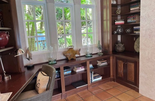 Estate Peter Bay Villa | North Shore Waterfront with Beach Access & Big Views of the Clear Water Below