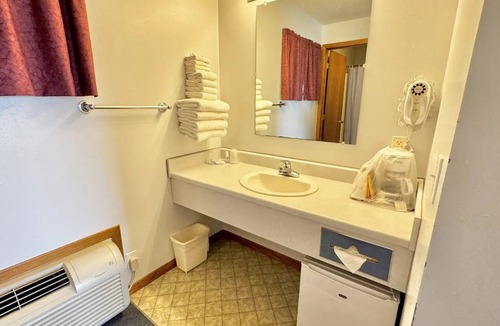 Bowman Cabin | North Winds Lodge LLC