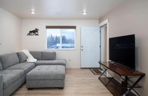 Badger Apartment | Northern Lights Getaway Minutes to Ft Wainwright