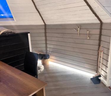 Jukkasjarvi Ski Chalet | Northernlight cabin 2