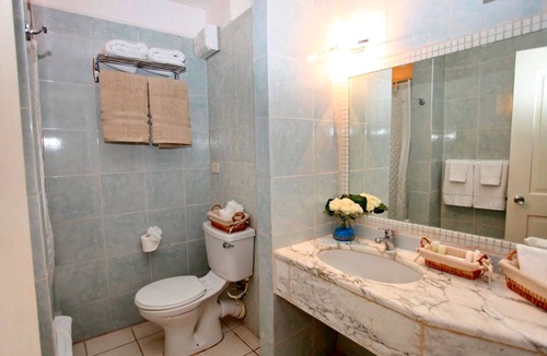 Dickenson Bay Hotel | Northshore Seaside Suites