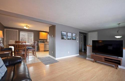 Westside House | Northside Abode Close to Downtown