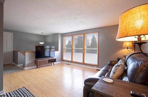 Westside House | Northside Abode Close to Downtown