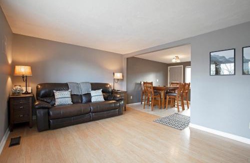 Westside House | Northside Abode Close to Downtown