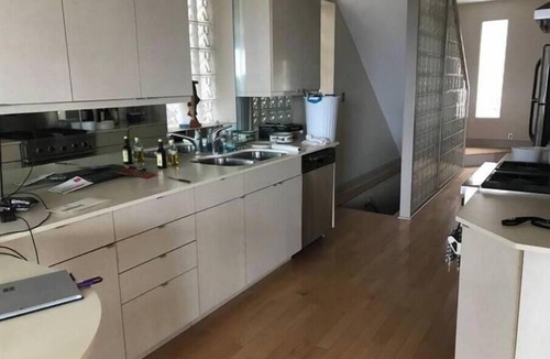 Central Northside House | Northside Treasure- Relax in a luxury home! Relish the excitement of city life!
