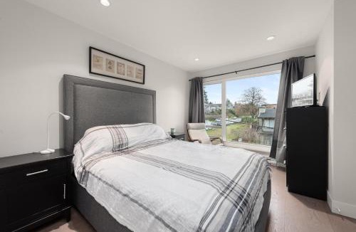 Lower Lonsdale House | NorthVan Elite Townhouse