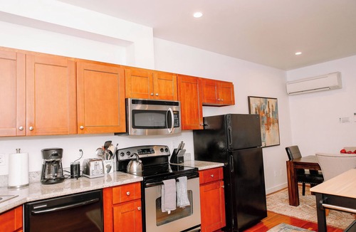Uptown Condo | Northwest Alphabet District! Walk to it all! Light & Airy Free Parking 970 sq.ft
