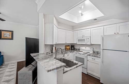 Austin Condo | Northwest Lake Austin Modern Condo