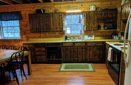 Grayling Cabin | -Northwoods Hideaway- A fabulous 5-bedroom cabin in charming Grayling