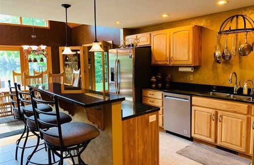 Florence House | Northwoods Paradise on Keyes Lake sleeps 12