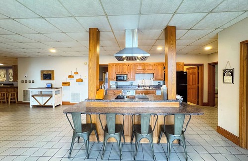 Whittier Cabin | Not Your Average 4BR Cabin | Epic Game Room + Sauna