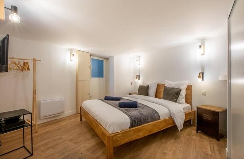Saint-Victor Apartment | NOTRE DAME, ODÉON 5e, Triplex 2 salles de bain
