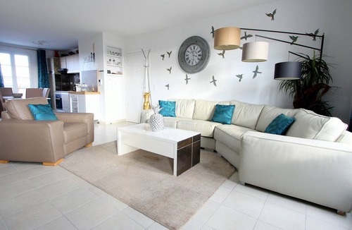 Serris Apartment | NOVA 7 ~ Disneyland Paris and Val d'Europe for 6 ~