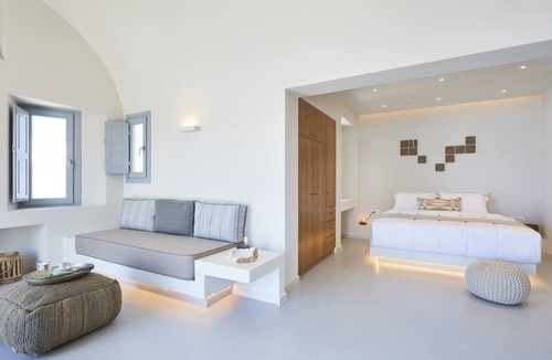 Pyrgos House | Nova Luxury Suites
