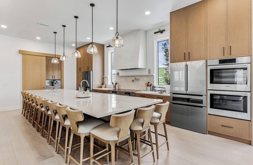 Indian Rocks Beach Villa | NOVA-New Luxe Beach Villa-Sleeps 54-Steps to the Beach-Pool,Spa & Jacuzzi Resort