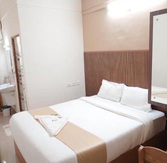 Payyanur Hotel | Nova Saara Palace