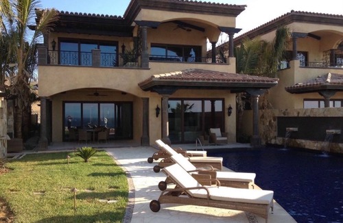 Pedregal House | NOVAISPANIA 4-BEDROOM BEACH HOUSE - VICEROY/GOVERNOR
