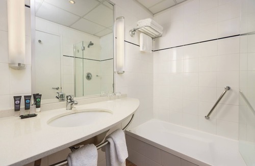 Greenlane - Ellerslie Hotel | Novotel Auckland Ellerslie