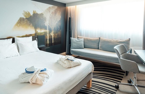 La Pierre-Heuze Hotel | Novotel Caen Cote De Nacre